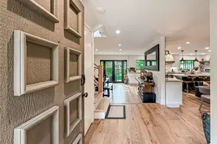 1079 Powderhorn Ct, Oak Park, CA 91377 - Photo 2