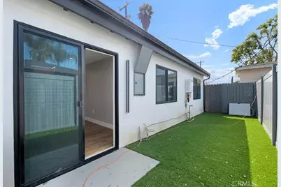 18238 Hartland Street, Reseda, CA 91335 - Photo 24