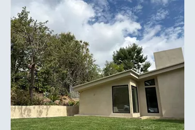 4236 Ellenita Avenue, Tarzana, CA 91356 - Photo 2
