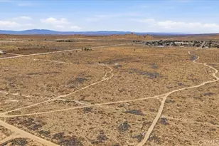 15235 Newmont, Lancaster, CA 93535 - Photo 44