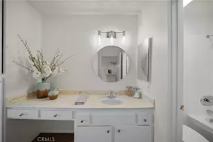 23515 Lyons, Valencia, CA 91355 - Photo 18