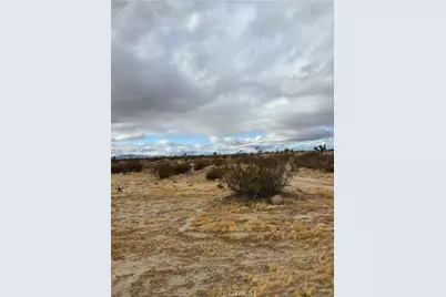 165 E Avenue S, Palmdale, CA 93591 - Photo 18