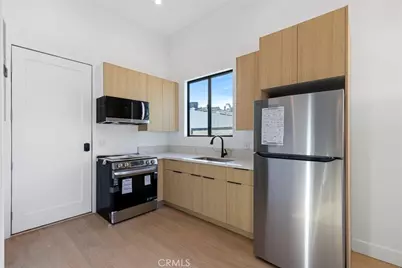 19539 Mobile Street, Reseda, CA 91335 - Photo 20