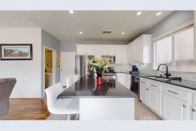 28312 Sycamore Drive, Saugus, CA 91350 - Photo 12