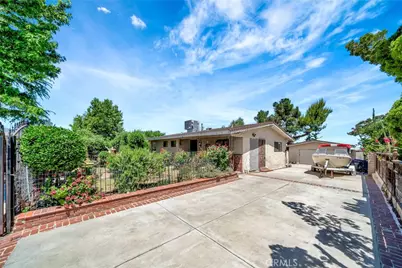 1617 Elizabeth Lake, Palmdale, CA 93551 - Photo 8