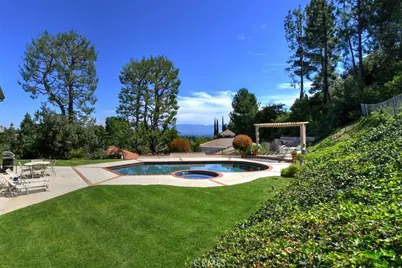 19970 Greenbriar Drive, Tarzana, CA 91356 - Photo 46