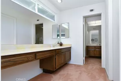 19970 Greenbriar Drive, Tarzana, CA 91356 - Photo 38