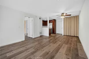 5520 Owensmouth Ave, Woodland Hills, CA 91367 - Photo 10