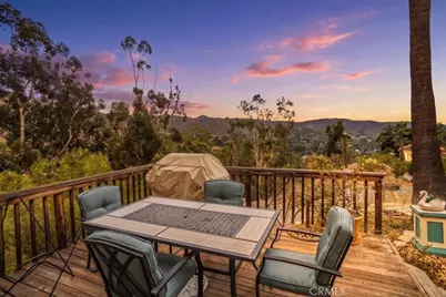9730 Mustang Way, Sunland, CA 91040 - Photo 2
