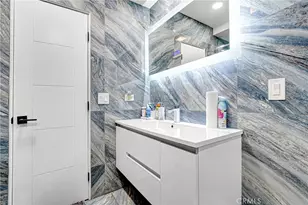 21228 Merridy St, Chatsworth, CA 91311 - Photo 22