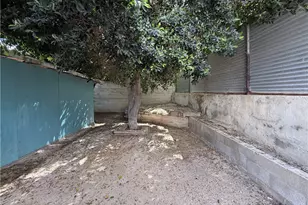 407 E St, Taft, CA 93268 - Photo 12