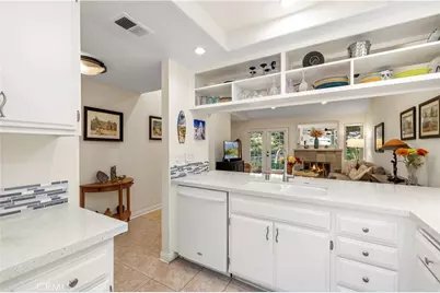 19958 Avenue Of The Oaks, Newhall, CA 91321 - Photo 6