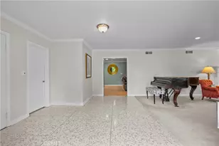 9513 Bianca, Northridge, CA 91325 - Photo 4