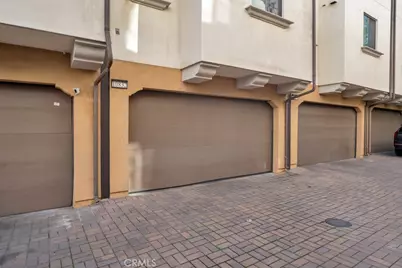 10832 W Riverton Court, Toluca Lake, CA 91602 - Photo 32