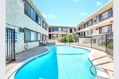 8800 Cedros Avenue #207, Panorama City, CA 91402 - Photo 16