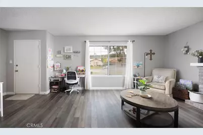 21515 Alaminos, Saugus, CA 91350 - Photo 12