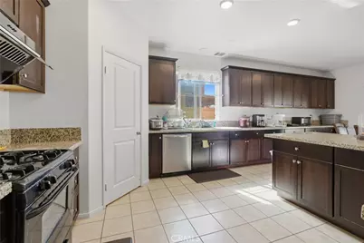 44137 37th, Lancaster, CA 93536 - Photo 8