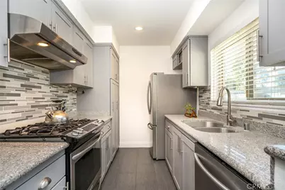 6041 Fountain Park Street #9, Woodland Hills, CA 91367 - Photo 10