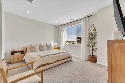 27582 Manzanita, Valencia, CA 91381 - Photo 24