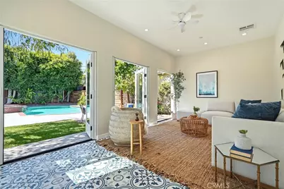 435 Eton Drive, Burbank, CA 91504 - Photo 32