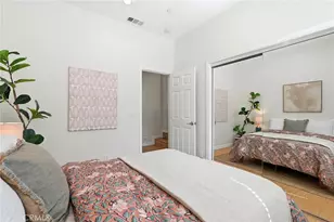 435 Eton Dr, Burbank, CA 91504 - Photo 28