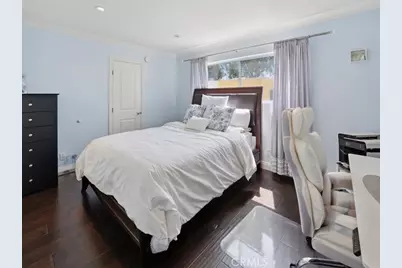 9735 Via Roma, Burbank, CA 91504 - Photo 20