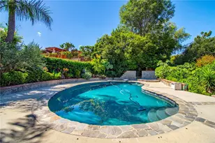 22548 Waterbury St, Woodland Hills, CA 91364 - Photo 36