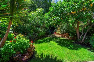 22548 Waterbury St, Woodland Hills, CA 91364 - Photo 42