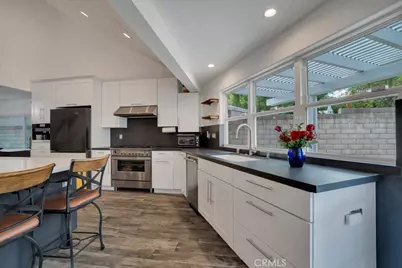 6305 Crebs, Tarzana, CA 91335 - Photo 12