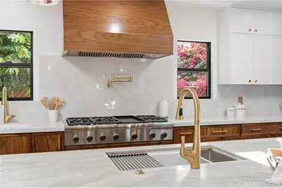 23925 Crosson Drive, Woodland Hills, CA 91367 - Photo 22