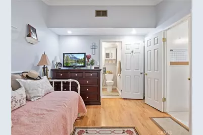 26835 Avenue Of The Oaks #B, Newhall, CA 91321 - Photo 14
