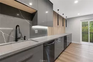 15344 Weddington St, Sherman Oaks, CA 91411 - Photo 16