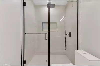 15344 Weddington Street #102, Sherman Oaks, CA 91411 - Photo 36