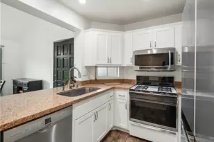 23735 Del Monte, Valencia, CA 91355 - Photo 2