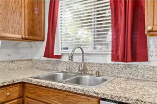 1613 Candace Ave, Bakersfield, CA 93307 - Photo 10