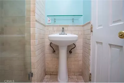 8855 Tyrone Avenue, Panorama City, CA 91402 - Photo 20
