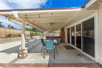 10983 Topeka Drive, Northridge, CA 91326 - Photo 32