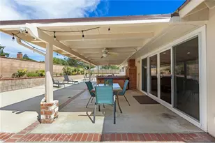 10983 Topeka Dr, Northridge, CA 91326 - Photo 32