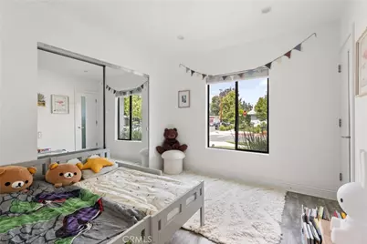 4755 Degovia Avenue, Woodland Hills, CA 91364 - Photo 28