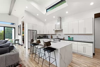 17929 Martha Street, Encino, CA 91316 - Photo 8
