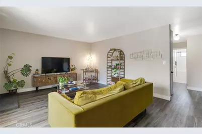 5232 Corteen Pl #17, Valley Village, CA 91607 - Photo 8