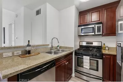 21500 Burbank #316, Woodland Hills, CA 91367 - Photo 6
