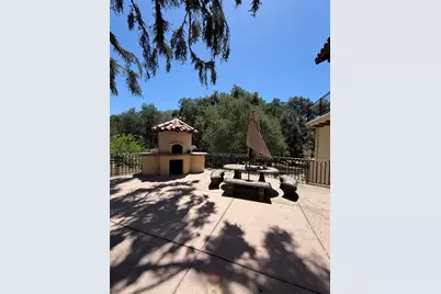 736 Crater Oak Drive, Calabasas, CA 91302 - Photo 4