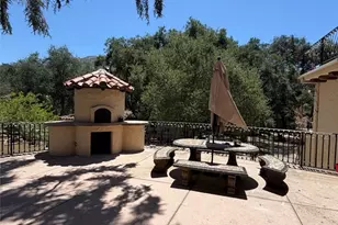 736 Crater Oak Dr, Calabasas, CA 91302 - Photo 4