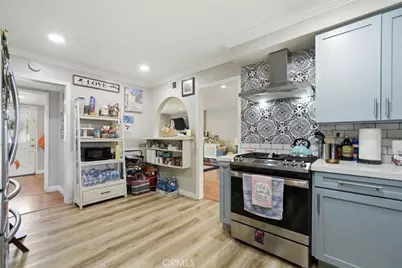 9533 Frankirst, North Hills, CA 91343 - Photo 14