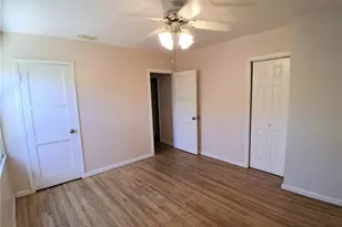 10918 Laurel Canyon, San Fernando, CA 91340 - Photo 14