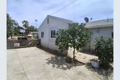 10918 Laurel Canyon, San Fernando, CA 91340 - Photo 32