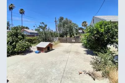 10918 Laurel Canyon, San Fernando, CA 91340 - Photo 34