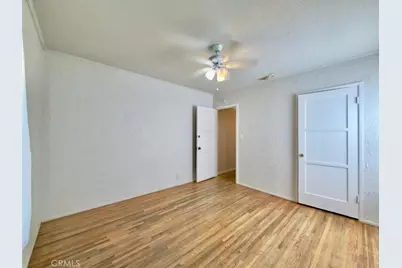 10918 Laurel Canyon, San Fernando, CA 91340 - Photo 12