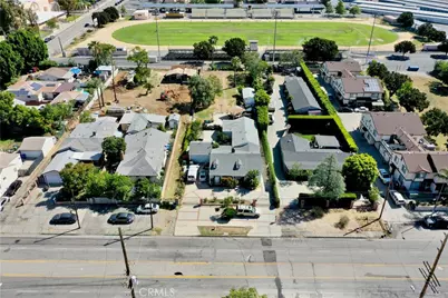 10918 Laurel Canyon, San Fernando, CA 91340 - Photo 22